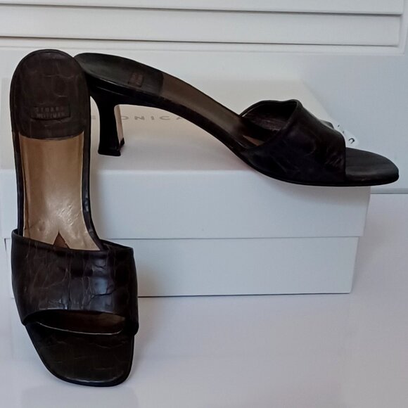 Stuart Weitzman Kitten heels Sandals - Picture 9 of 9